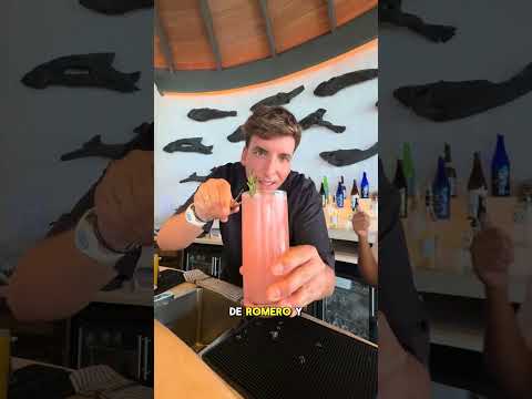 ¡Menuda profesora más maja mi Nikita!🍸#maldives #fyp #parati