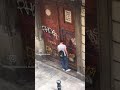 La puerta – urban art video, trash art, street artist Barcelona