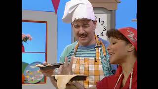 Playdays: The Tent Stop: Mrs. Apple's Pies (1994)