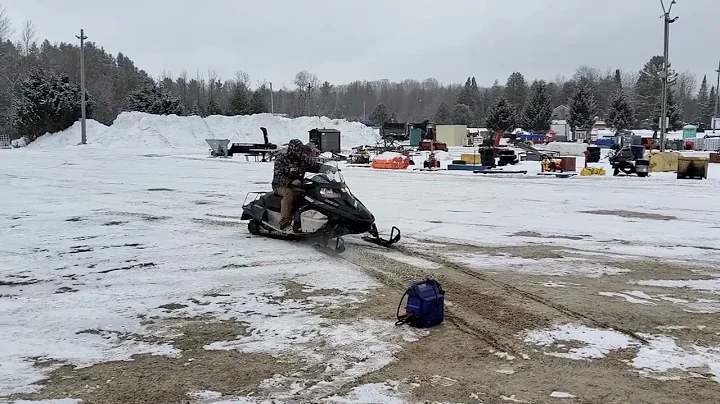 2009 Arctic Cat Z1 LXR Snow Mobile