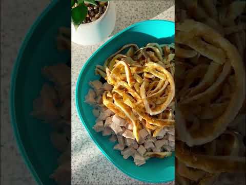 НИ ОДНОГО ПРАЗДНИКА БЕЗ ЭТОГО САЛАТА 😋 Нравится всем 👍🏻 #рецепты #салат #shorts