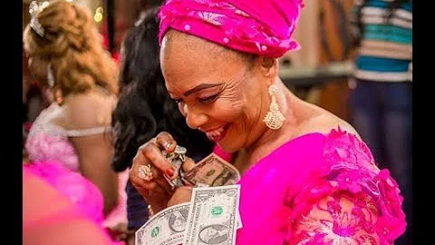 Kwam 1 Sings For Kemi Afolabi As Her Rich Friends spray her & Mom Dollars &Naira at Her Birthday