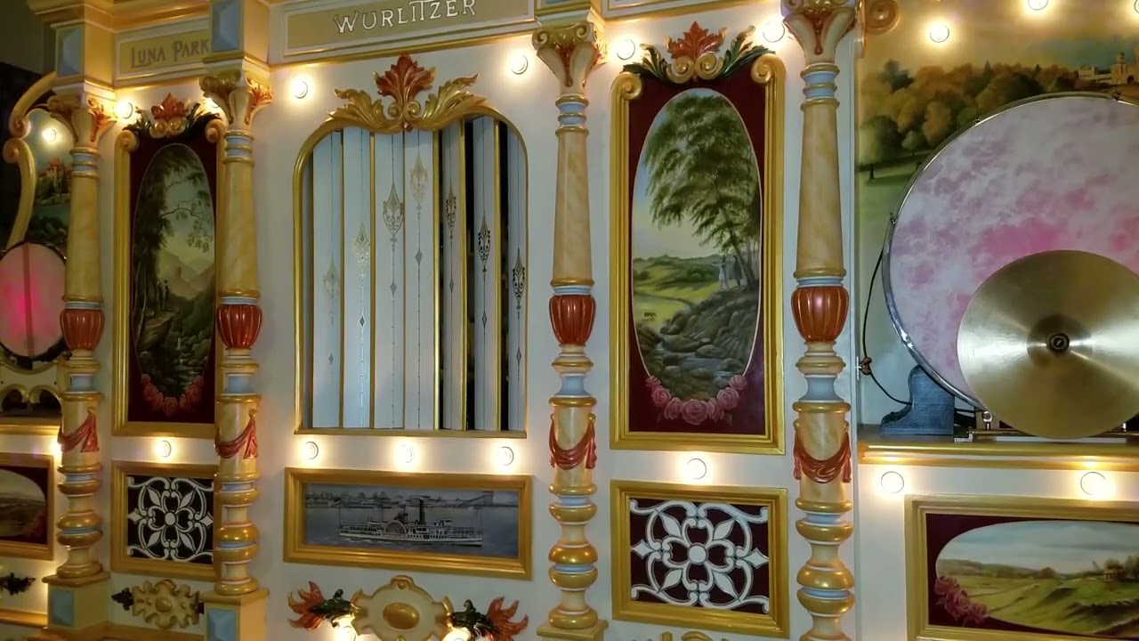 Wurlitzer 157 Band Organ Plays 