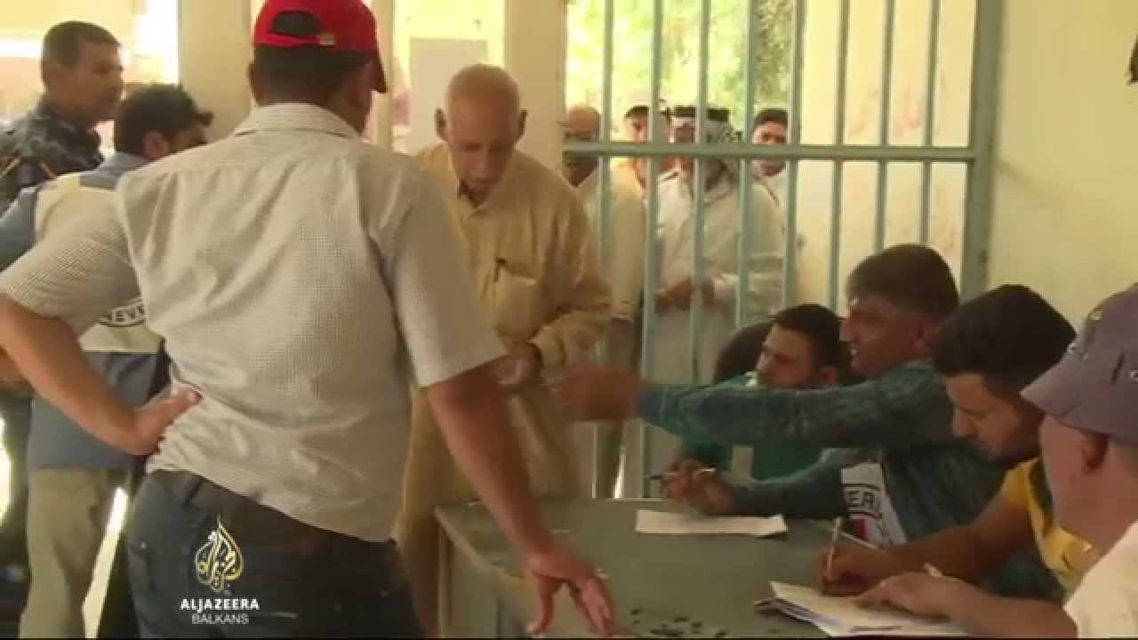 آلاف الأشخاص معزولون عن المساعدات الإنسانية