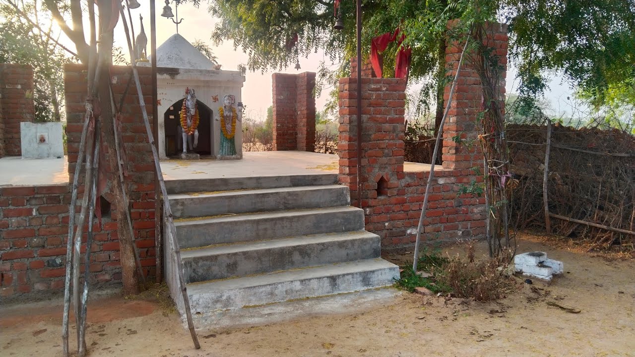 #रामभजन। श्री मझले राजा की आवाज में। संपूर्ण समाज का सहयोग।#बुंदेलीफाग #रामधुन ।कारस बाबा दरबार में।