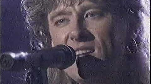 Def Leppard 12-4-87 late night TV performance