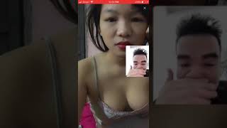 ស្រីស្អាតដោះធំ live អត់ពាក់អាវក្នុងភ្លេចខ្ួនលេចចេញក្បាលដោះ/ Srey sart dos thom live jenh kbal dos