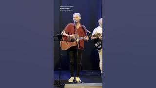 Wes dalane dadi pelarian dinggo sliramu || Klebus - Cover Akustik Gilga Sahid