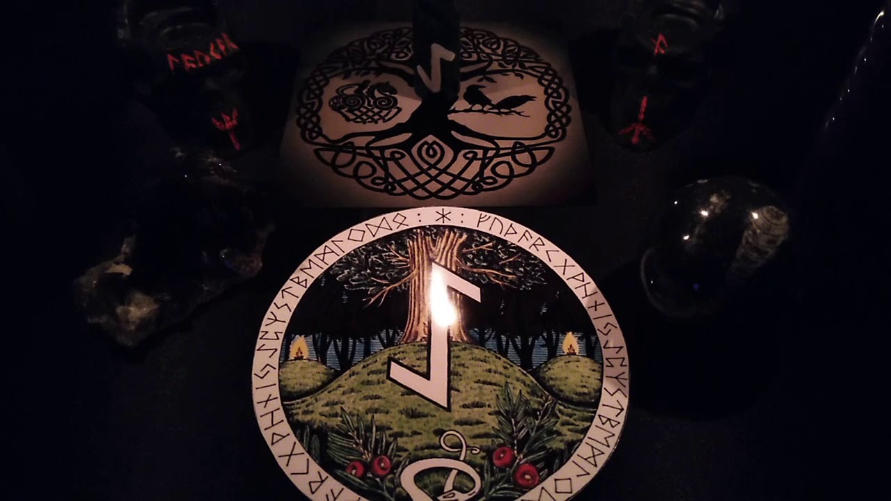 Освящение стихиями руны. Обряд рун. Рунический ритуал. Атрибуты магии. Руническая магия.