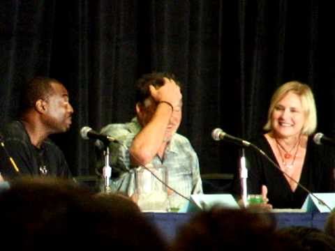 Jonathan Frakes drops F-bomb at DragonCon 2010