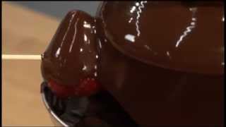 Шоколадный фонтан Chocolate Fondue Fountain Mini(Купить в Интернет-магазине AgmaShop: http://agmashop.ru/catalog/item/197 8-495-777-96-89 (Москва) 8-812-494-88-96 (Санкт-Петербург) ..., 2012-11-27T09:04:06.000Z)