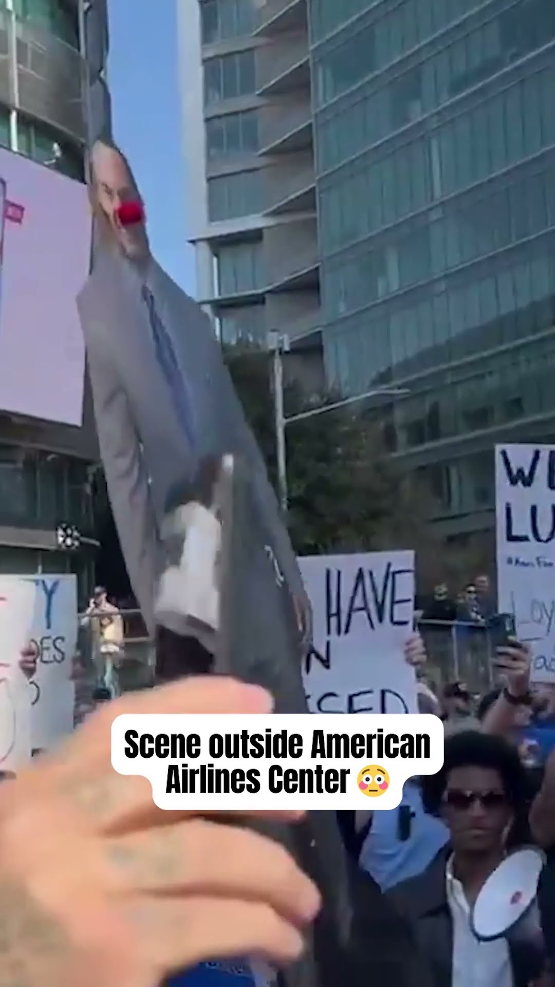 What's going on outside American Airlines Center ? (via @espn_macmahon/X)