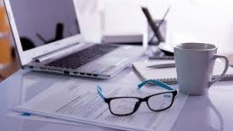 Perchè con gli occhiali da lettura non si vede il pc.