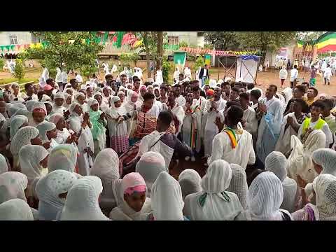 የህብረት ዝማሬ እኔቴ ቅድስት አርሴማ ዝናሽ በአለም ተሰማ የነገስታት ንጉስ ፈጣሪን መልደሽዉ እንዴትስ መመስገን ማርያም ይነስሽ 