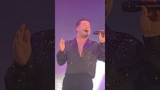 Joe McElderry.. sings Whitney ..