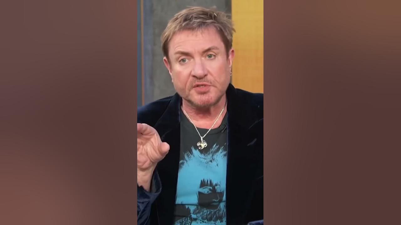 Simon talks about how he featured his daughter, Saffron, on the latest album FUTURE PAST!