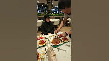 شاب سوري يلتقي بأمه بعد غياب ٨ سنوات 