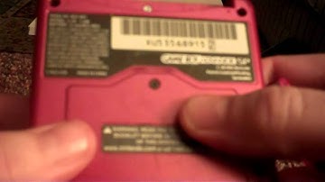 Changing a battery in Gameboy Advance SP