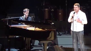 Video thumbnail of "Adele Invites Irish Fans Onstage To Perform"