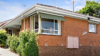 For Sale 1/16 Woodvale Grove Essendon Vic 3040 - English