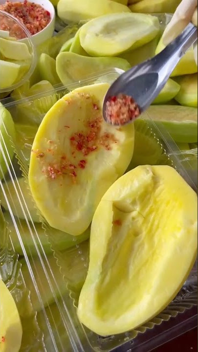 bikin ngiler mangga muda cocol garam cabe #rujak#manggamuda #desert
