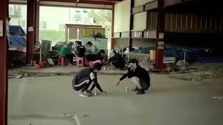 Temanku semua pada jahat tante