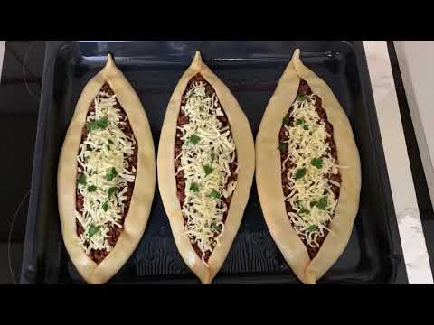 Video: Si Të Gatuani Pica Turke Pide Me Mish Të Grirë Në Formën E Një Varke: Një Recetë Hap Pas Hapi