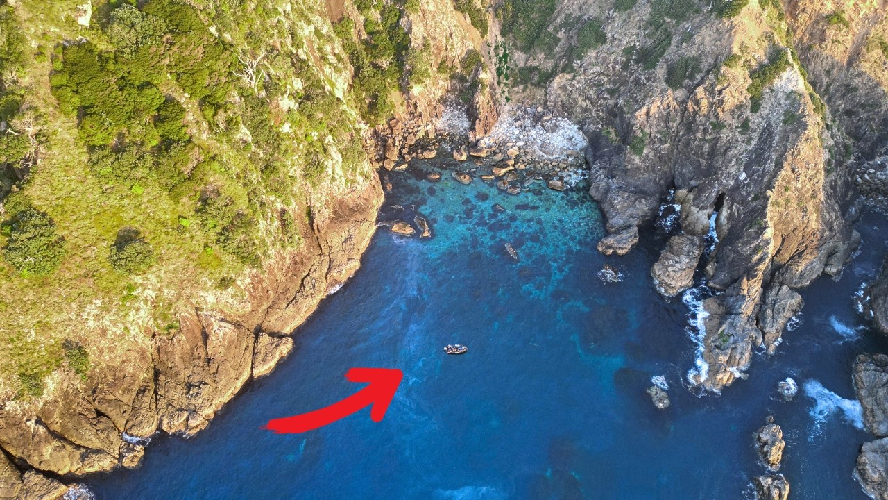 Ночное погружение SOLO (ГИГАНТСКИЙ ЛОБСТЕР) — подводная охота и кемпинг на лодке