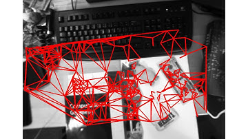 Delaunay Triangulation Projecting Triangles