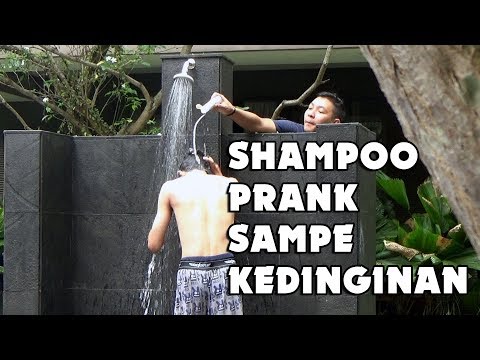 shampoo-prank-indonesia-|-sampe-kedinginan-orangnya.-kasian-sekali.-huh!-kezel!