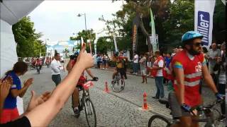 Video voorbeeld van "Mercedes-Benz Go Mercedes Go Bozcaada Vestel Bisiklet Turu"