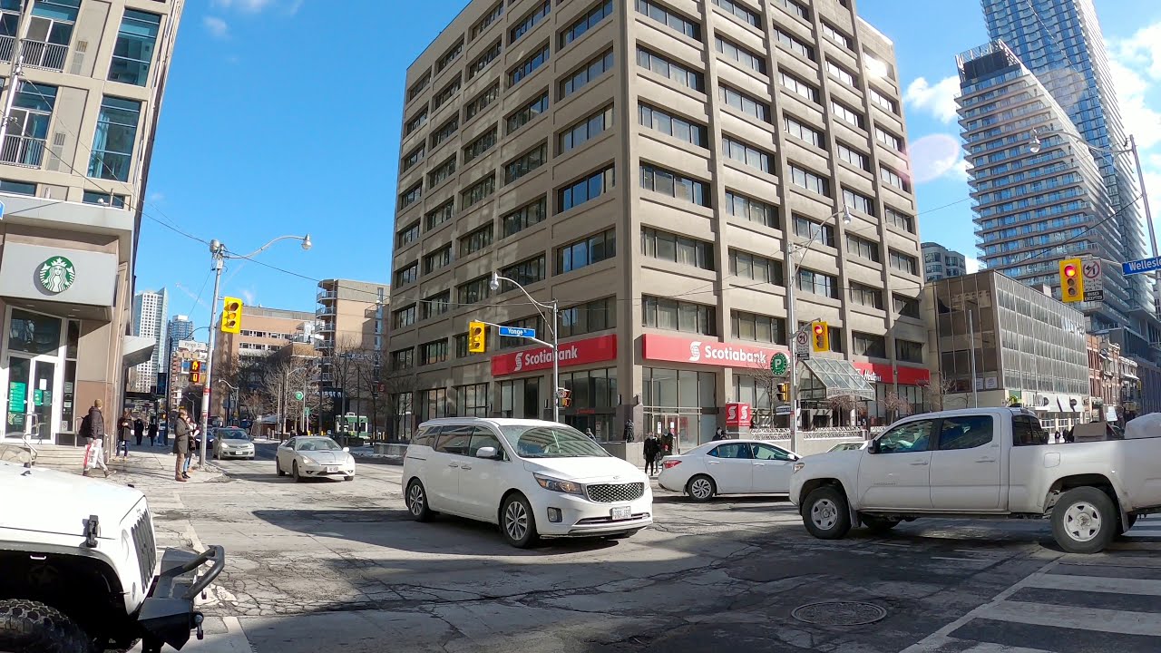 Winter Snow Walk, Yonge St, Downtown Toronto, February 1, 2021