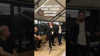 Onay ŞAHİN & Sedat KESKİN - Yakmayın Kınasını Canlı Performans Resimi