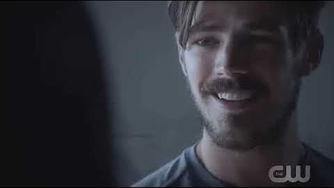 The Flash 4x01 Barry Reunites With Team Flash & Barry lost His Memory