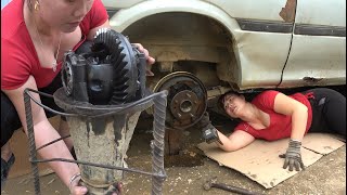 Repairs Restores A Old Supercar Damaged. Change Axle Balance Oil. Talented Girl  \ Blacksmith Girl