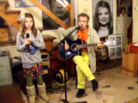 Helen Shapiro - Don't Treat Me Like A Child - Acoustic Cover - Danny McEvoy (& Jazzy)