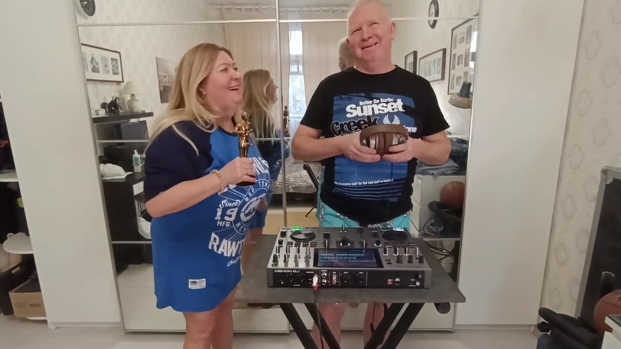 Сидели два медведя на ветке золотой, один сидел спокойно, другой качал Denon prime go+