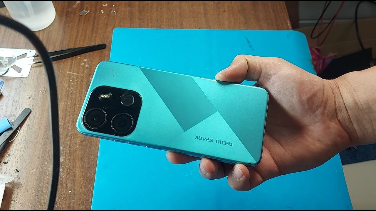 Замена дисплейного модуля на телефоне TECNO Spark Go 2023