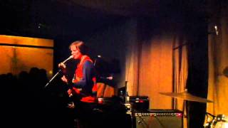Scout Niblett - Ripe With Life (Live @ Cafe Oto in London 30.11.2010)