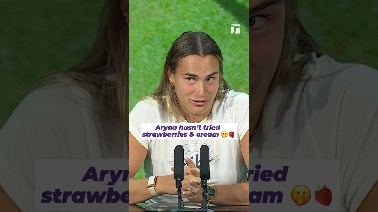 Time to try it Aryna 🍓🥛 #arynasabalenka #wimbledon