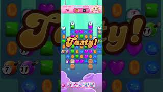 Candy Crush Saga 4651 iPhone 2023 screenshot 4