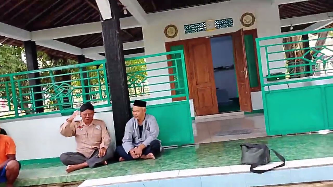 PUNDEN MBAH KRAMAT JD REBUTAN KLOMPOK HABIB DAN WALI