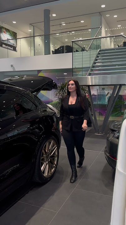 Catch us is you Macan 🖤 #shorts #macan #macanev #porsche