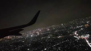 Pemandangan malam hari diatas pesawat