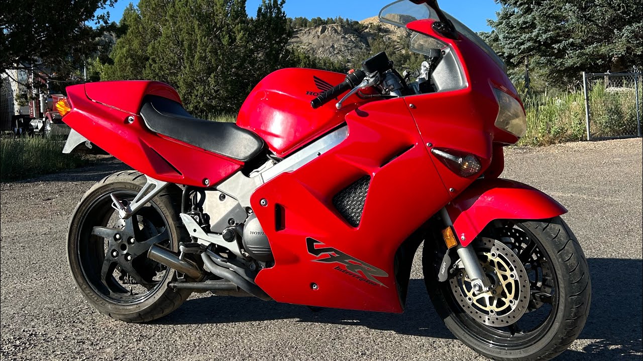 1999 5th gen Honda vfr800fi spark plugs, fuel pump, oil change, air filter, seat cover