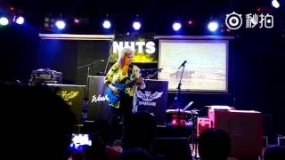 Jennifer Batten Plays Mjs P.y.t In Chongqing
