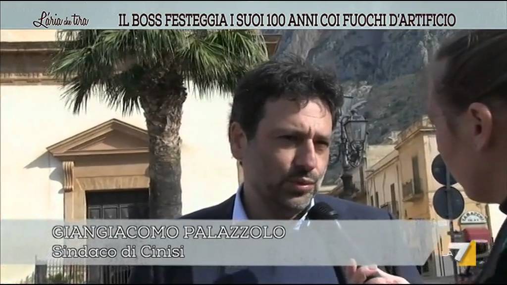 Il boss festeggia i suoi 100 anni coi fuochi d'artificio