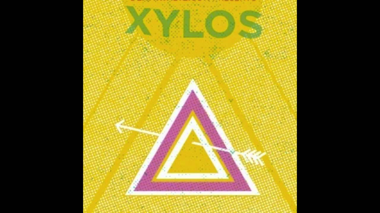 Xylos - Fiction In 4 Moves