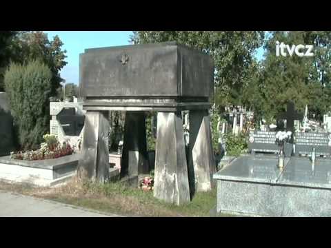 Wideo: Na Cmentarzu W Wiosce Szelomy Widzą Dziwny Blask I Latające Kule - Alternatywny Widok