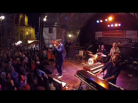 B.B. & The Blues Shacks - Carry On